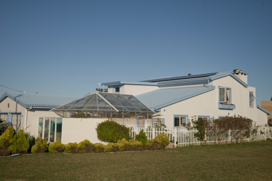 4 Bedroom Property for Sale in Outeniqua Strand Western Cape